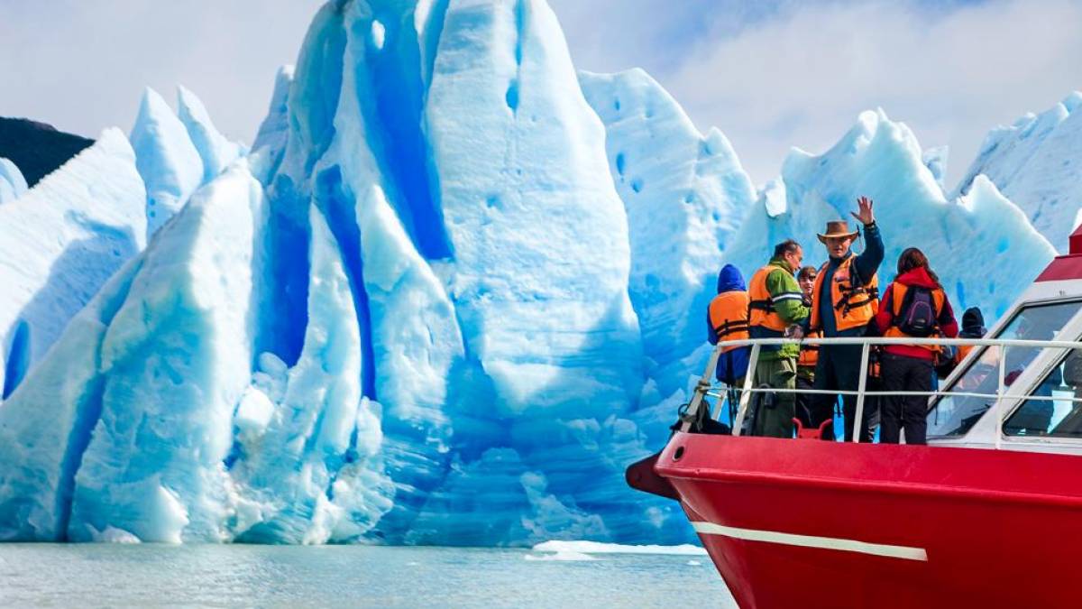 Bootstour zum Grey Gletscher |  Martin Edwards, TravelArt Chile / Chamleon