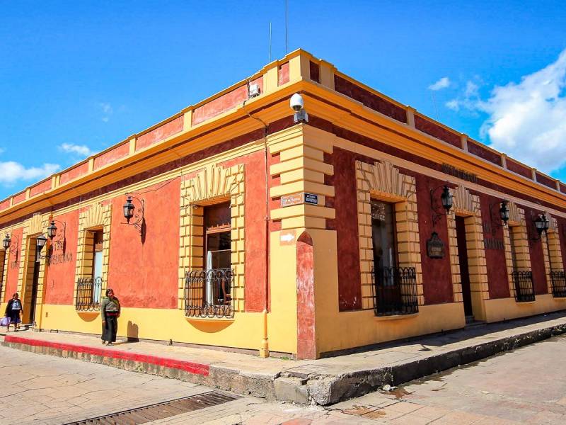 Casa Mexicana |  Casa Mexicana / Chamleon
