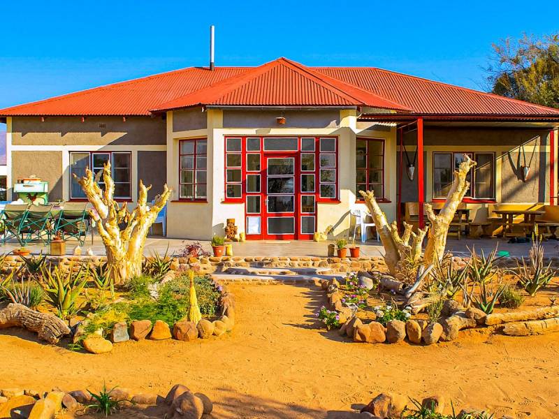 Gstefarm Omandumba |  Peter Pack, Packsafari / Chamleon