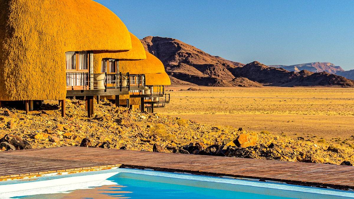 Desert Hills Lodge |  Carsten von Lttwitz, Pack Safari / Chamleon
