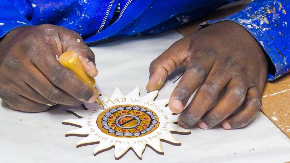 Kunstvolles Recycling bei T-Bag Design |  Bernd Paffrath / Chamleon