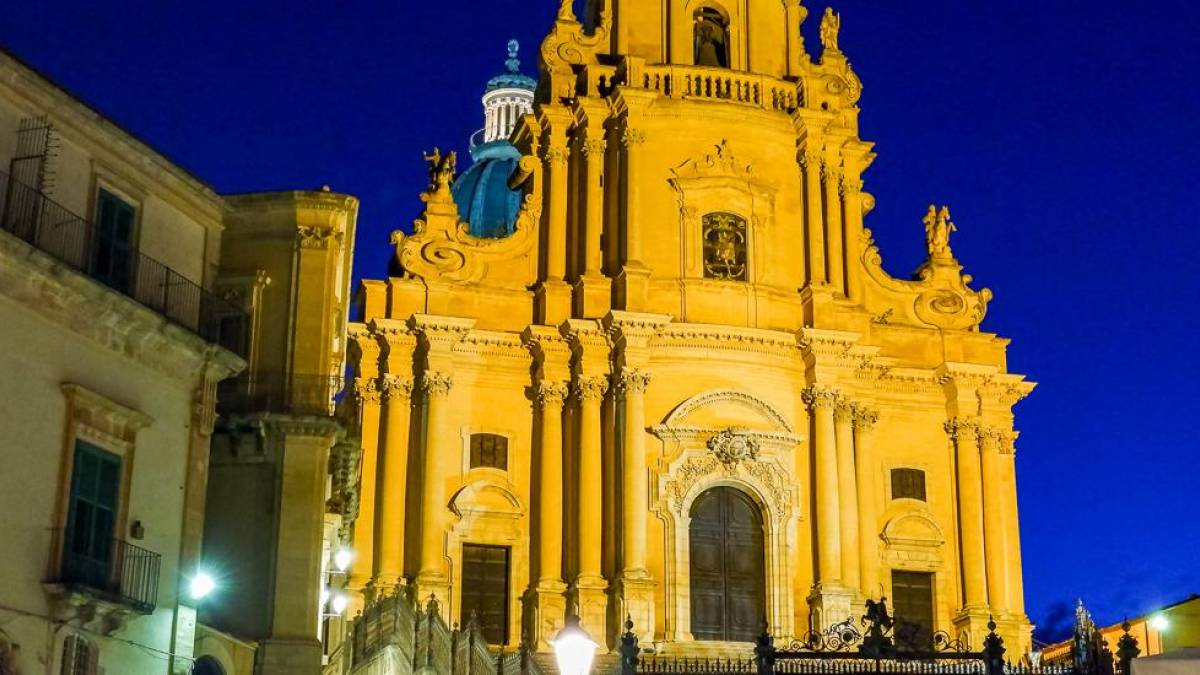 Kirche San Giorgio in Ragusa |  Antonio Sessa, Unsplash / Chamleon