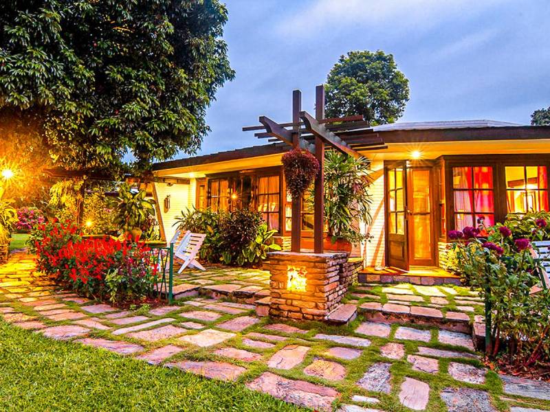 Fishtail Lodge |  Fishtail Lodge / Chamleon