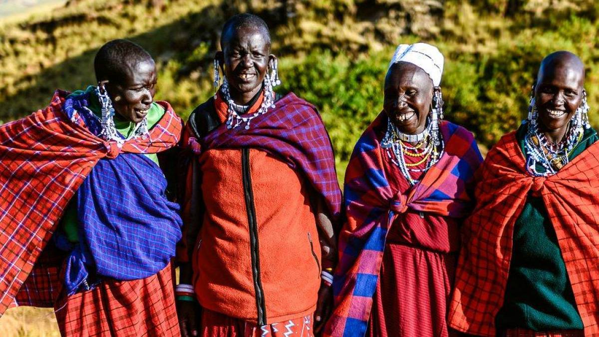 Massaifrauen |  Kai-Uwe Kuechler / Chamleon