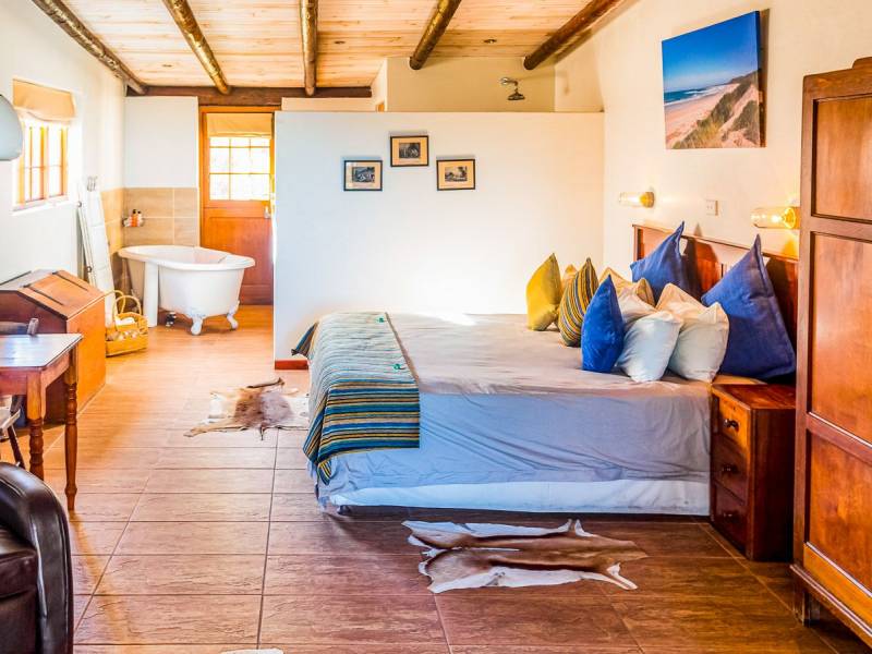 Oyster Bay Lodge |  Oyster Bay Lodge, Fairfield Tours / Chamleon