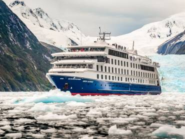 Expeditionsschiff Ventus Australis |  Australis / Chamleon