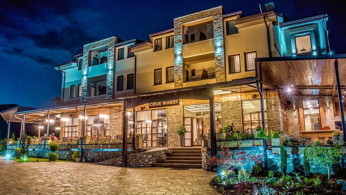 Ciflik Winery |  Caviroski Stojance, Ciflik Winery / Chamleon