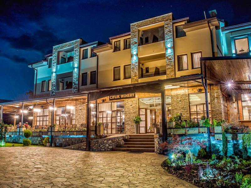 Ciflik Winery |  Caviroski Stojance, Ciflik Winery / Chamleon