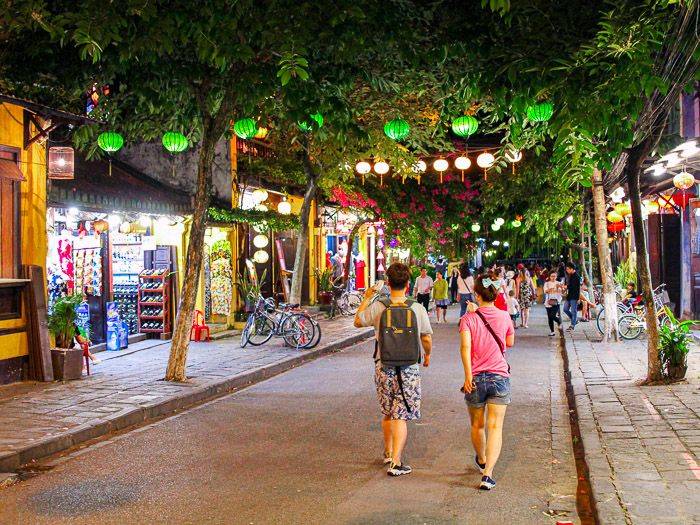 Abends in Hoi An |  Claudia Exner / Chamleon