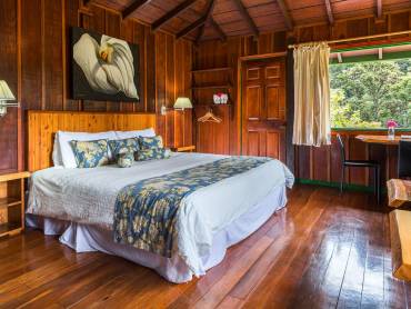 Trogon Lodge |  Trogon Lodge / Chamleon