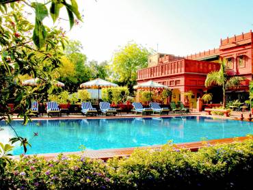 Ratan Vilas |  Ratan Vilas / Chamleon