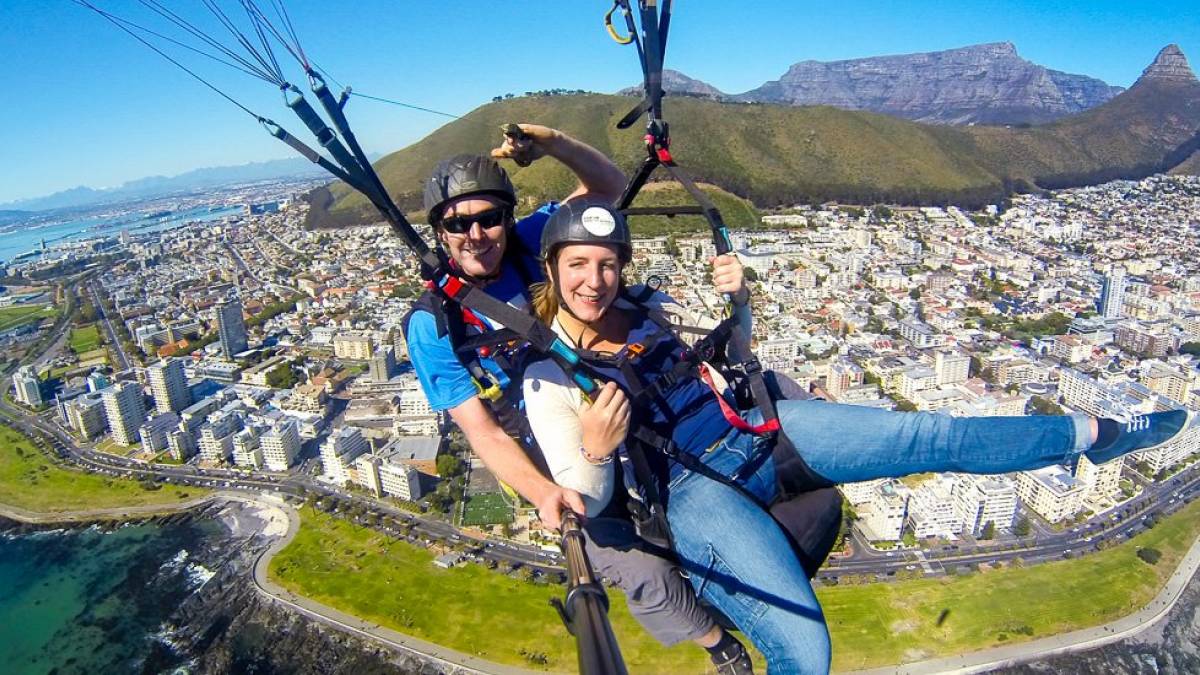 Paragliding ber Kapstadt |  Wilmers Britta / Chamleon
