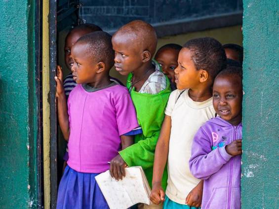 Aufregender Besuch wartet vor der Schultr |  Therese Block / Chamleon