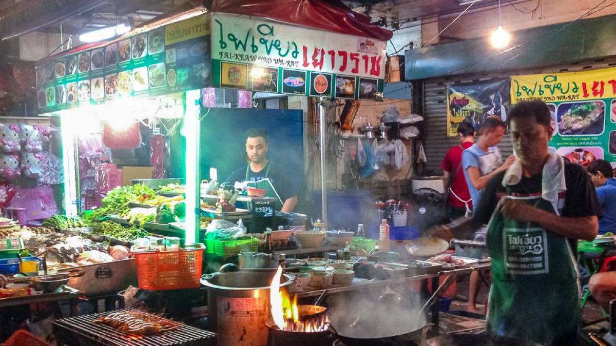 Leckeres Streetfood an jeder Ecke |  Exo Travel Thailand / Chamleon