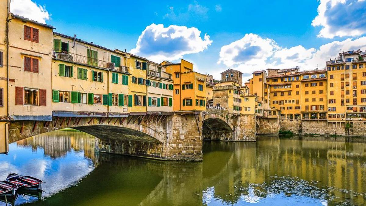 Ponte Vecchio ber den Arno in Florenz |  Gadis Tourist Service Italia / Chamleon