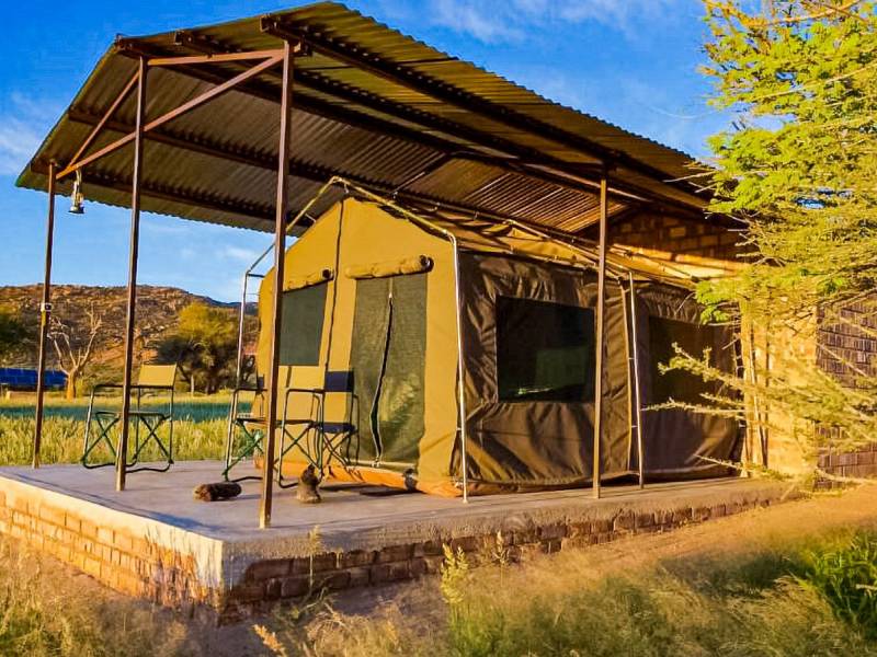 Omandumba Bush Camp |  Peter Pack, Packsafari / Chamleon