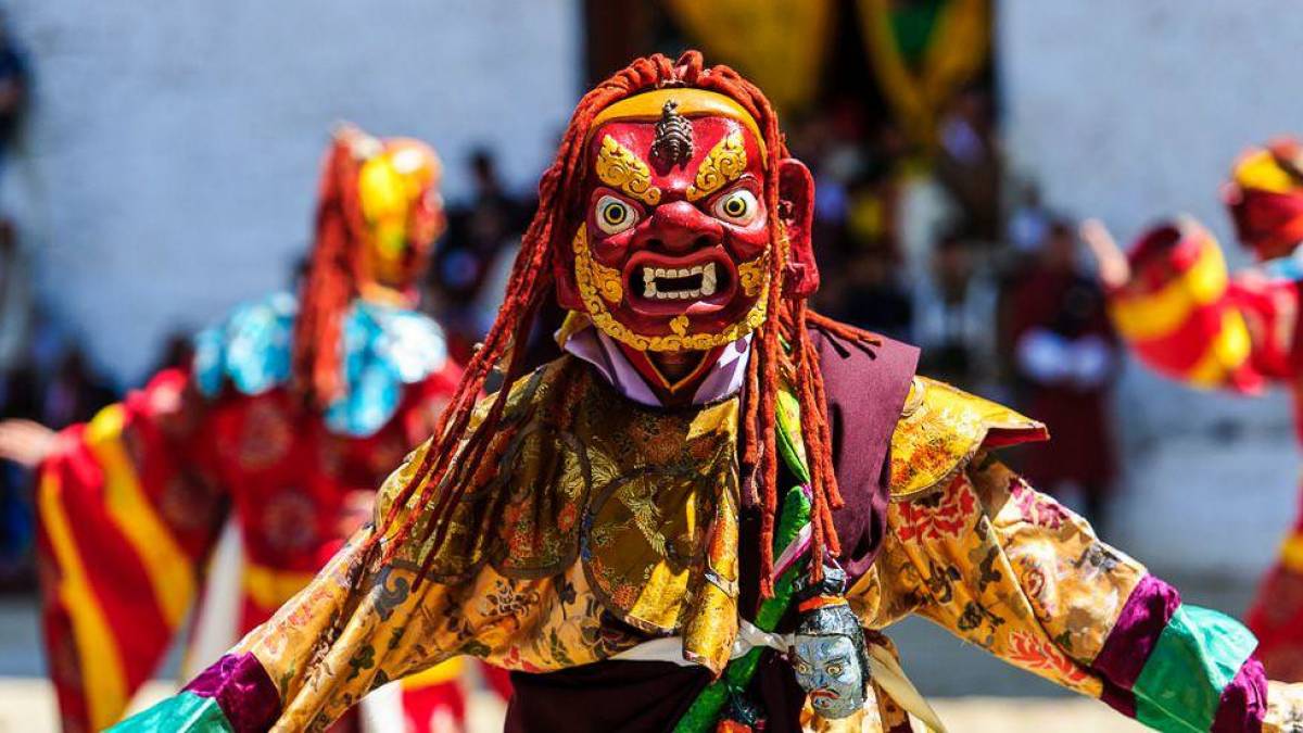 Traditioneller Maskentanz in Paro |  Kai-Uwe Kuechler / Chamleon