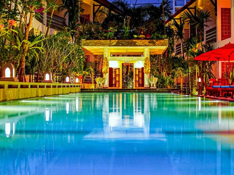 Montra Nivesha Hotel |  Montra Nivesha / Chamleon