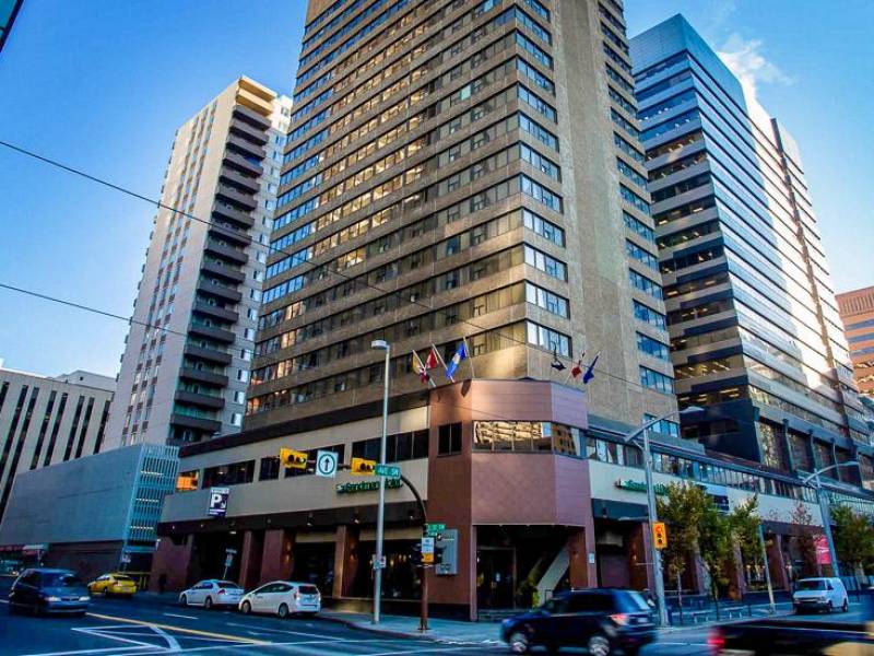 Sandman Hotel Calgary Downtown |  Sandman Hotel Calgary / Chamleon