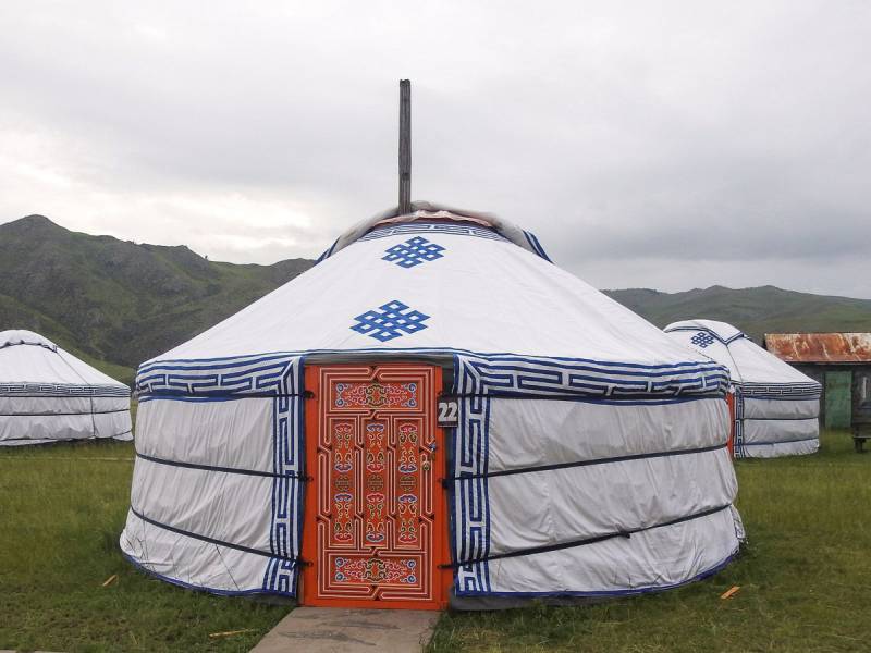 Munkh-Tenger-Jurtencamp |  Andreas Haberlag / Chamleon