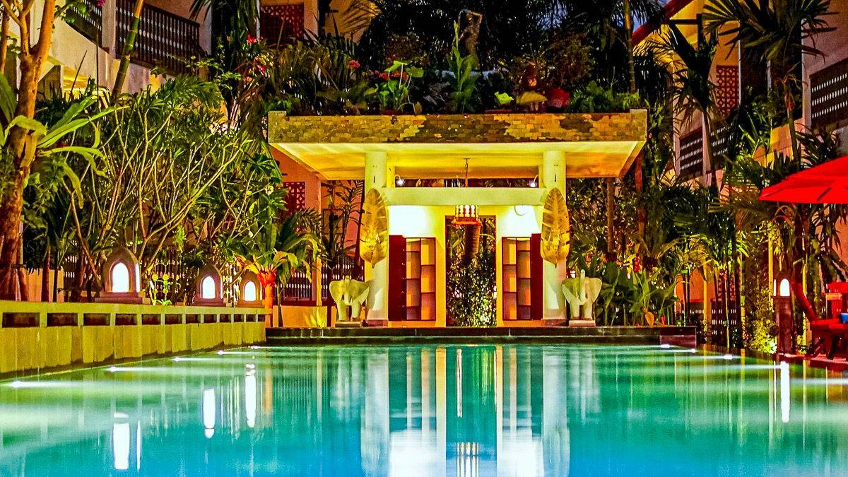 Montra Nivesha Hotel |  Montra Nivesha / Chamleon