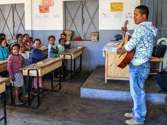 Rado macht Musik fr die Kinder |  Chamleon