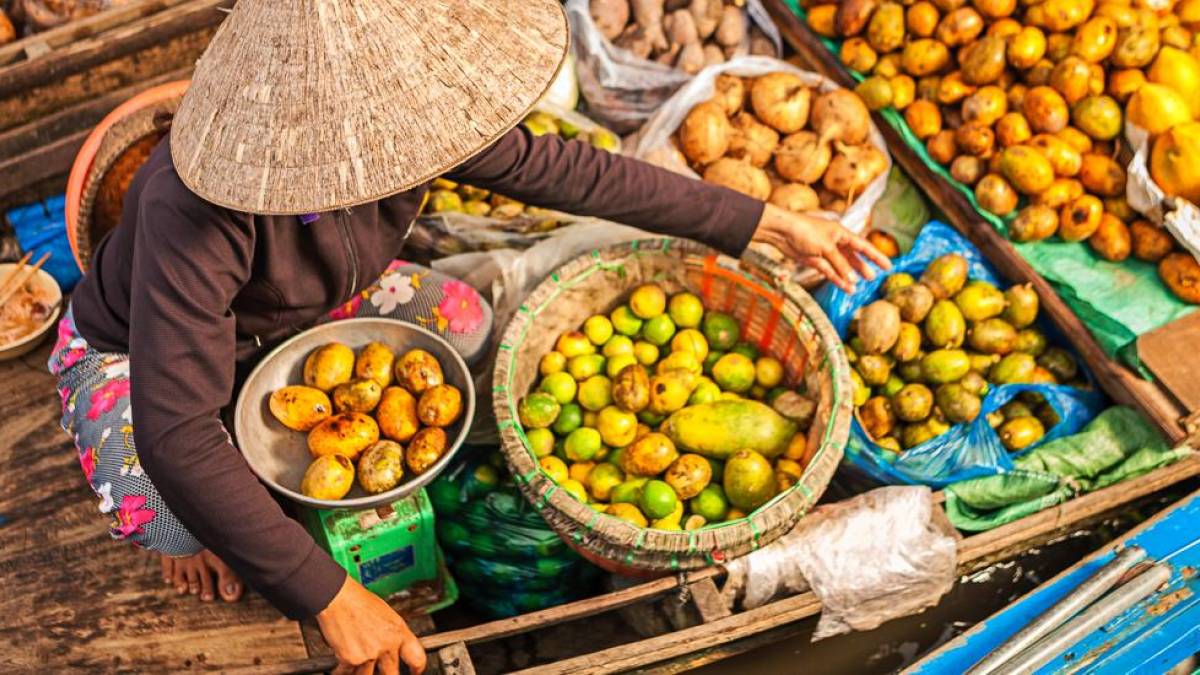 Schwimmender Markt im Mekong-Delta |  Bartosz Hadyniak, iStockphoto / Chamleon