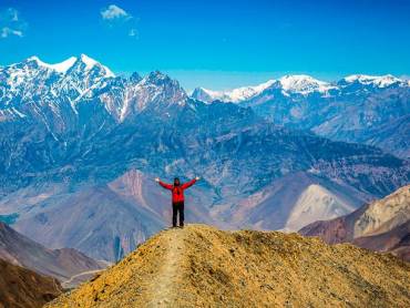 Stolzer Wanderer im Annapurna-Gebiet