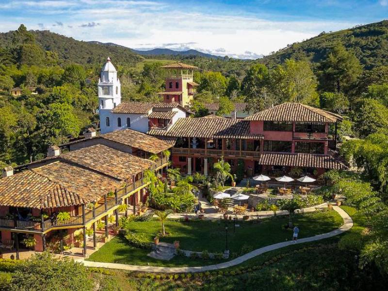 Hotel Monasterio |  Monasterio / Chamleon