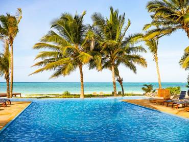 Aqua Beach Resort & Spa