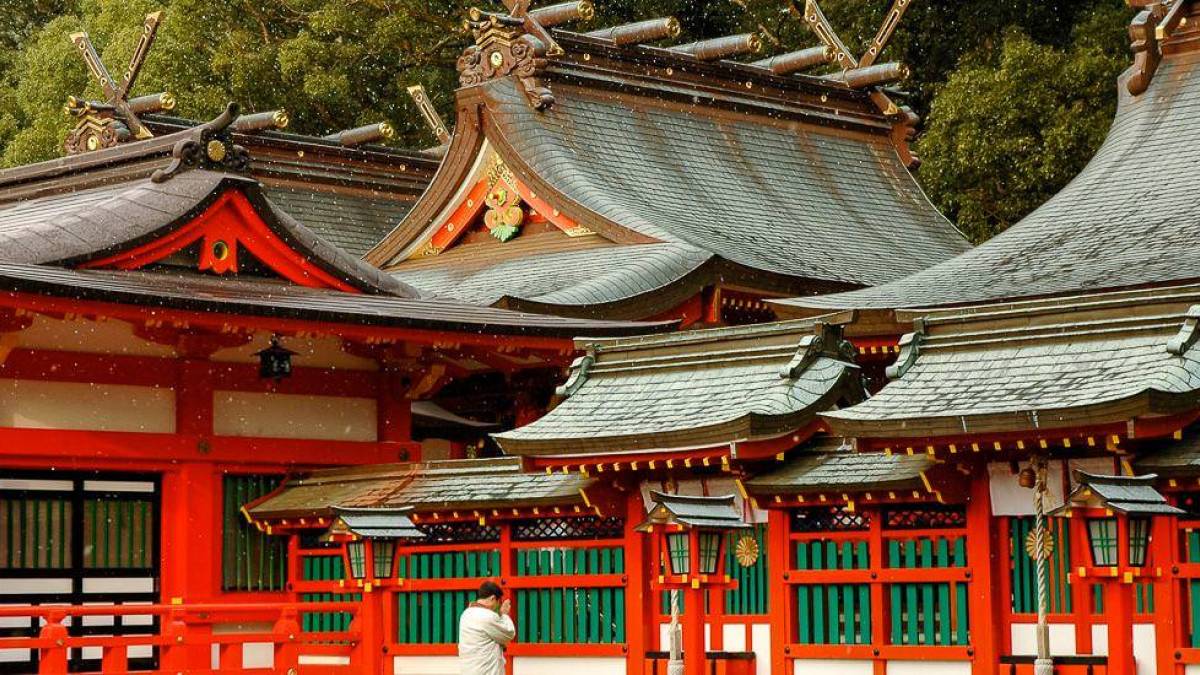 Hayatama-Taisha-Schrein am Fluss Kumano |  FVA Japan / Chamleon