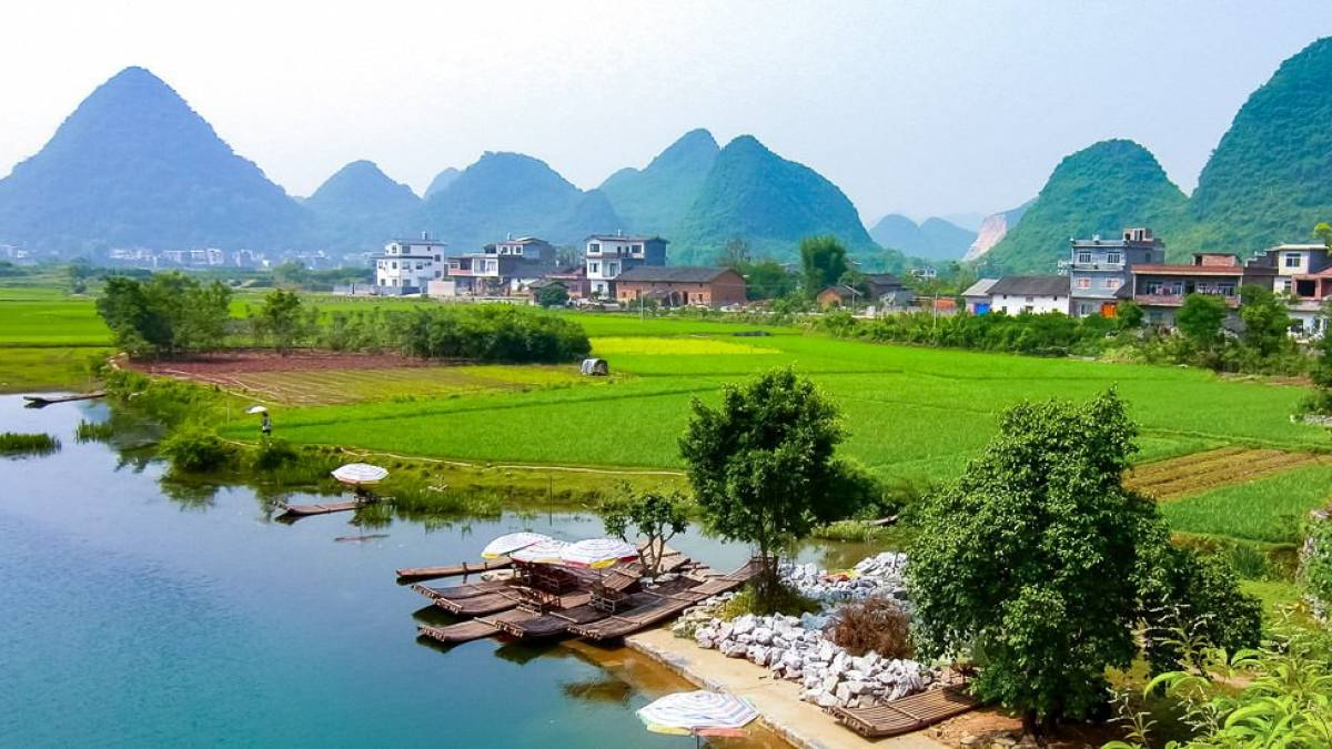 Grn in Guilin |  Gina Wintermantel / Chamleon