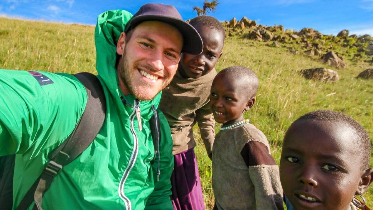 Begegnung in der Massai-Vorschule |  Leonard Lehne / Chamleon