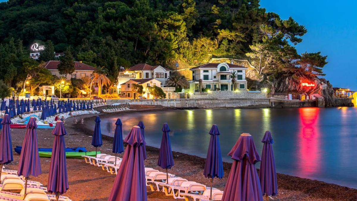 Abend in Petrovac |  sokoll, Pixabay / Chamleon