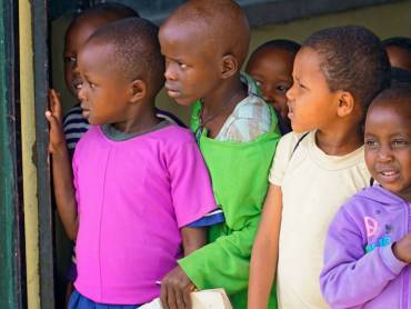 Aufregender Besuch wartet vor der Schultr |  Therese Block / Chamleon