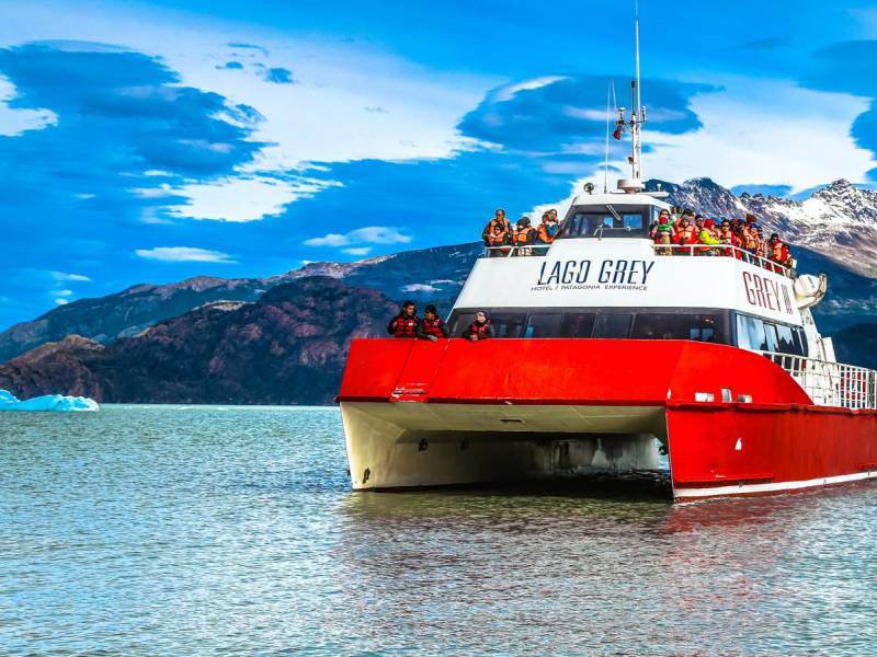 Hotel Lago Grey |  Rodolfo Soto, Hotel Lago Grey / Chamleon