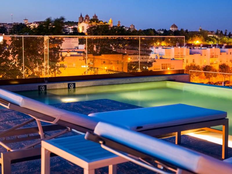 Vitoria Stone Hotel in Evora |  Vitoria Stone Hotel / Chamleon