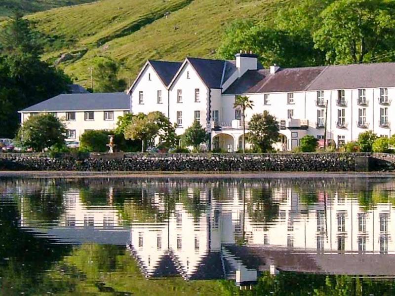 Leenane Hotel |  Leenane Hotel / Chamleon