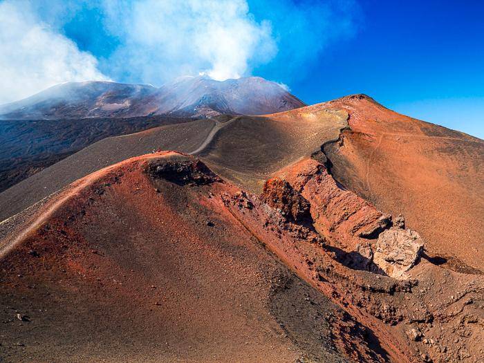 Unendlichen Lavafelder auf dem tna |  Petr Slovček, Unsplash / Chamleon