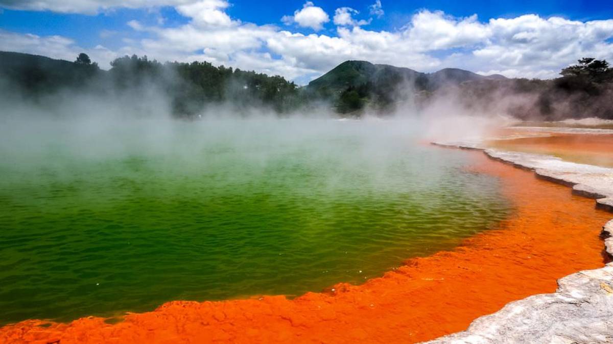 Wai-O-Tapu, Thermal-Wunderland in Rotura |  Repox, iStockphoto.com / Chamleon