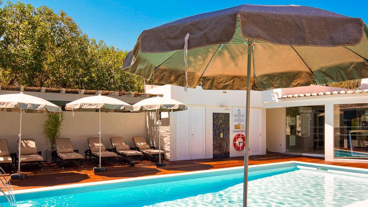 Costa DOiro Ambiance Village in Lagos |  Pedro Rodrigues, Costa DOiro Ambience Village / Chamleon