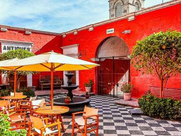 San Agustin Posada Monasterio |  San Agustin Posada Monasterio / Chamleon