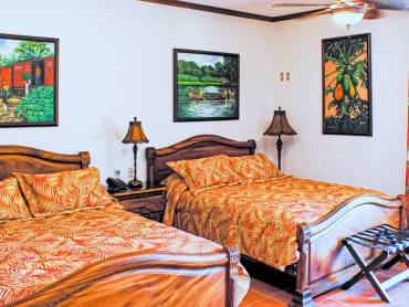 Casa Roland Golfito Resort |  Casa Roland Golfito / Chamleon