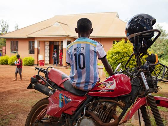 Motorrad gespendet von Chamleon |  Stephan Auner, Chamleon