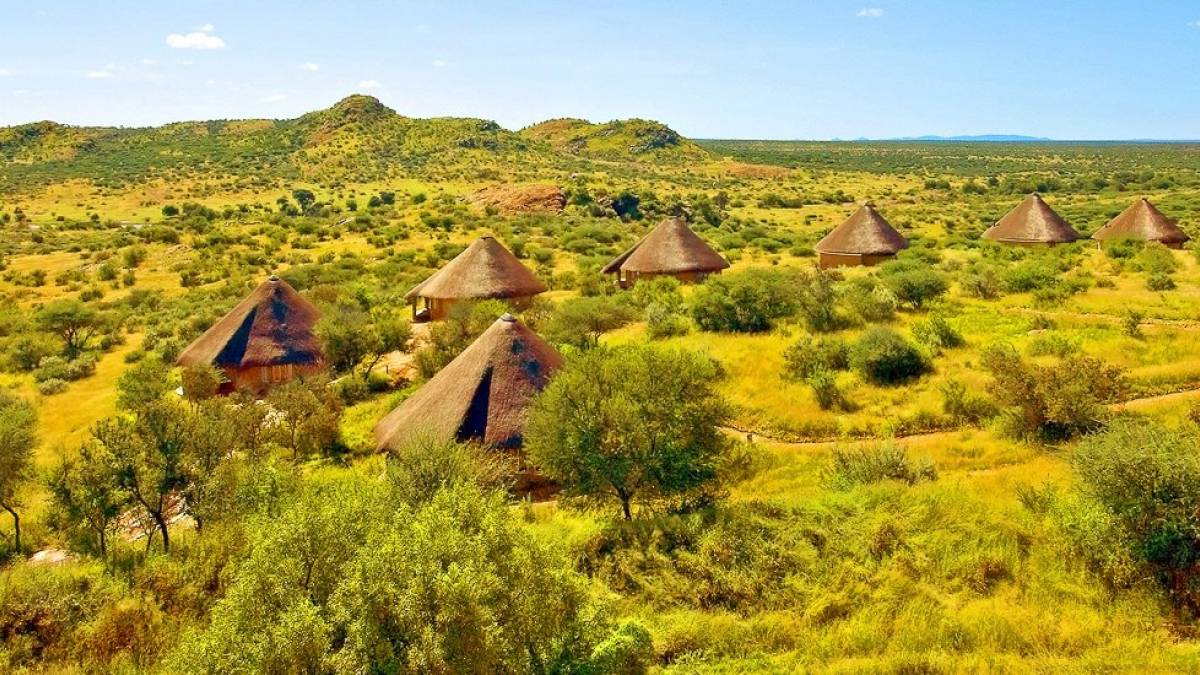 Onjala Lodge |  Peter Pack, Pack Safari / Chamleon