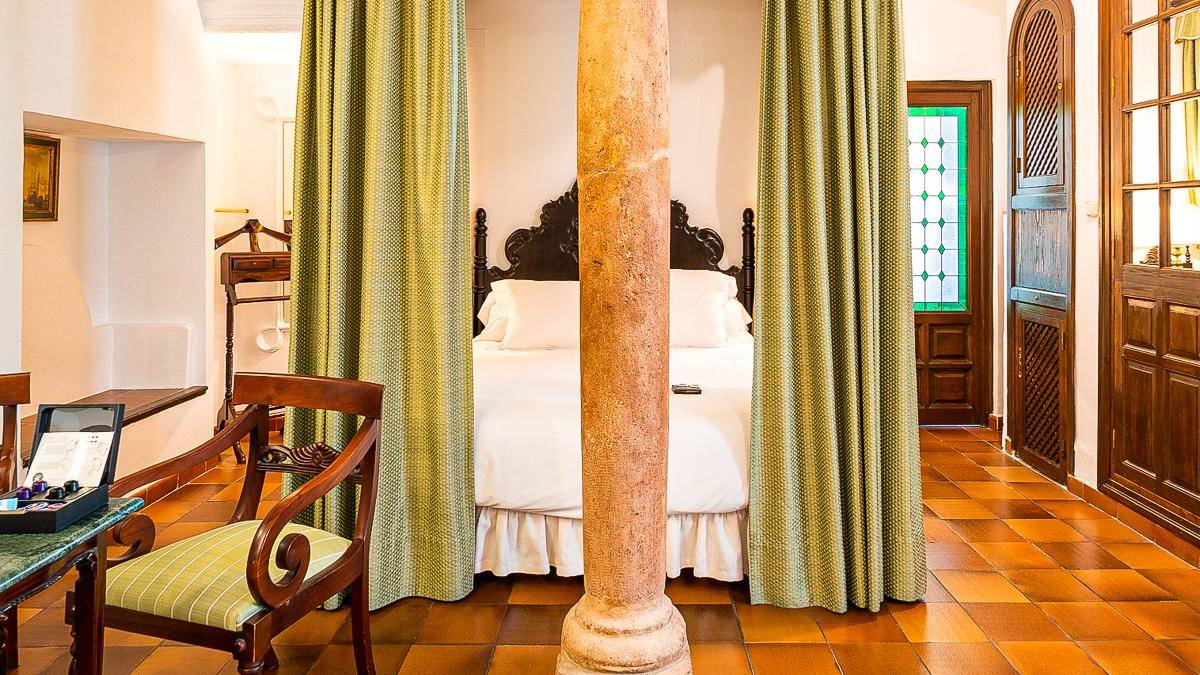 Soho Boutique Palacio San Gabriel in Ronda |  Soho Boutique Palacio San Gabriel / Chamleon