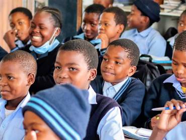 Schler beim Unterricht |  Larry Bentley, Zululand Pix / Chamleon