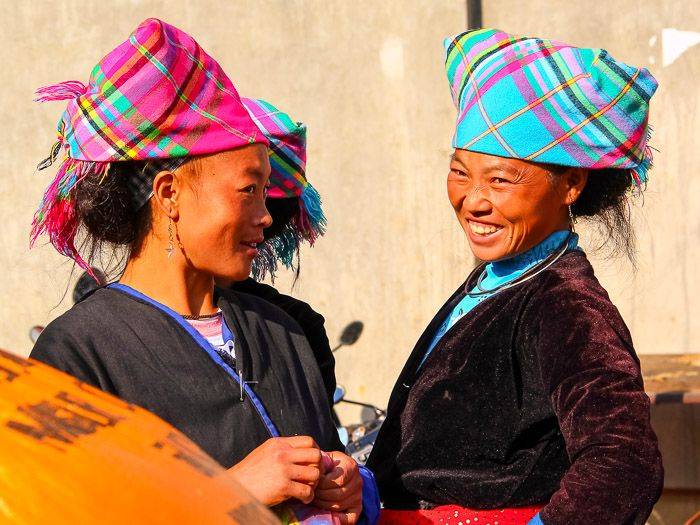 Frhliche Hmong-Marktfrauen |  Heidemarie Hofmann / Chamleon