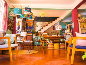 Neema Crafts Gstehaus |  Neema Crafts Gstehaus / Chamleon