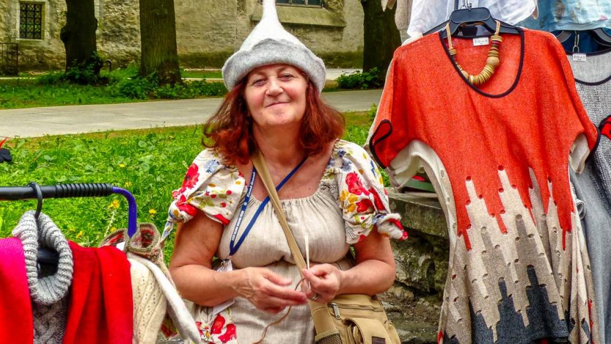 Marktfrau in Tallinn |  HansPeter Schrer, Pixabay / Chamleon